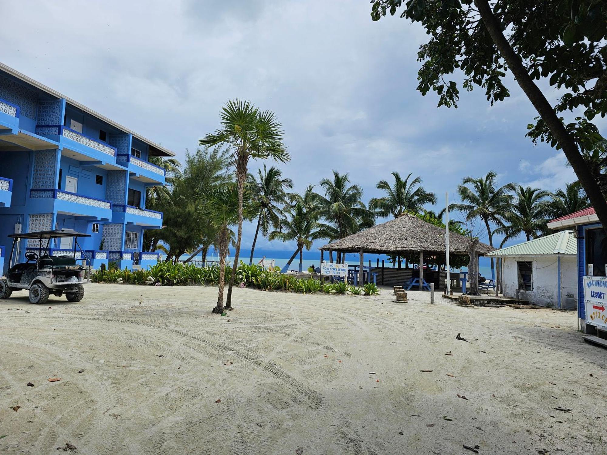 Anchorage Beach Resort キー・カーカー エクステリア 写真